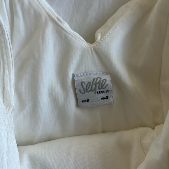 Selfie Leslie Romper - Picture 2 of 3